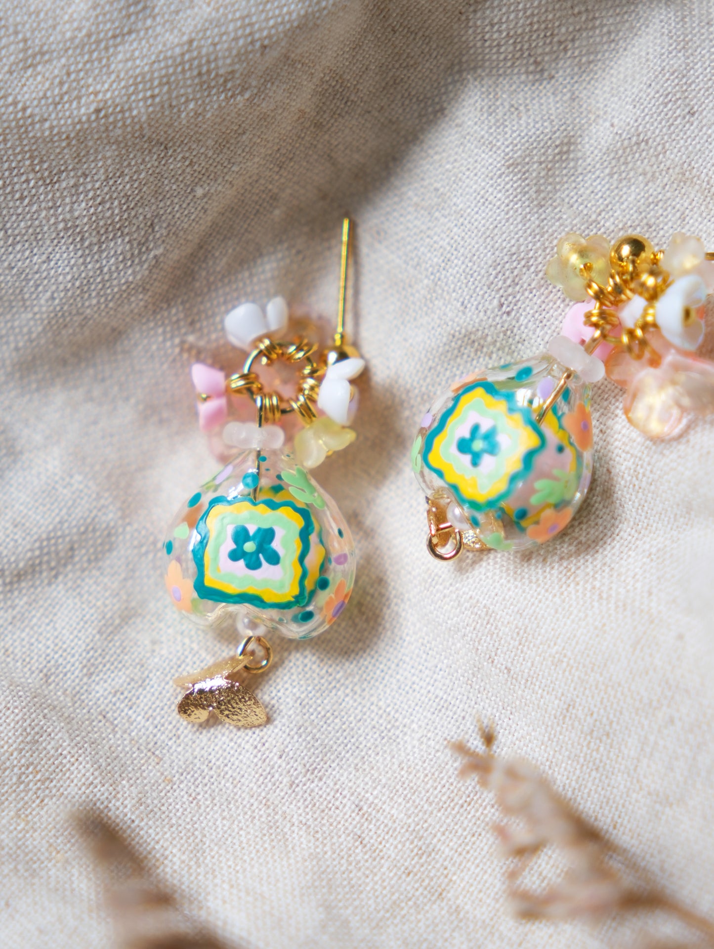 Mini Vase Floral Frame Earrings