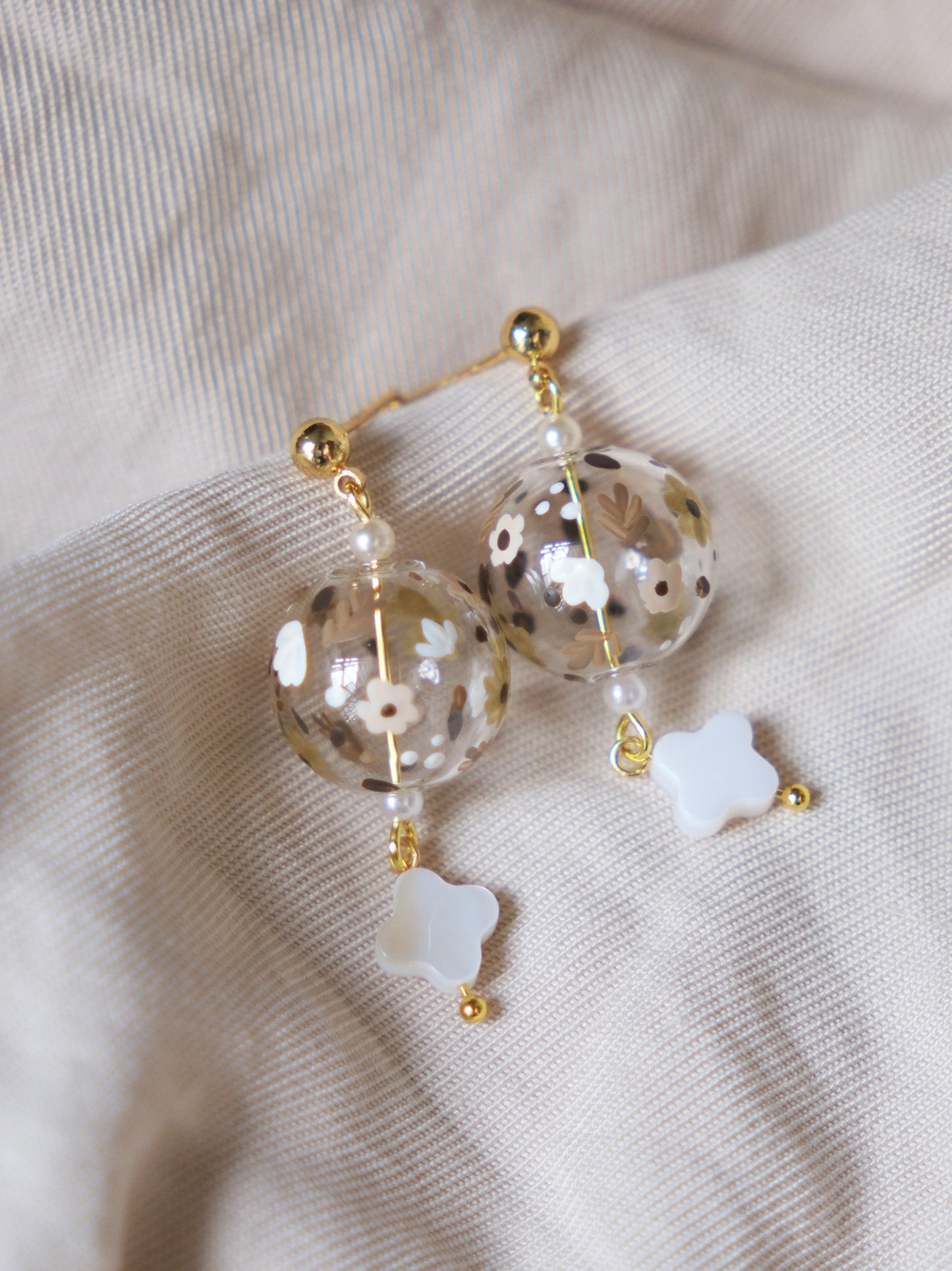 Snowy Winter Ball Studs (925 silver)
