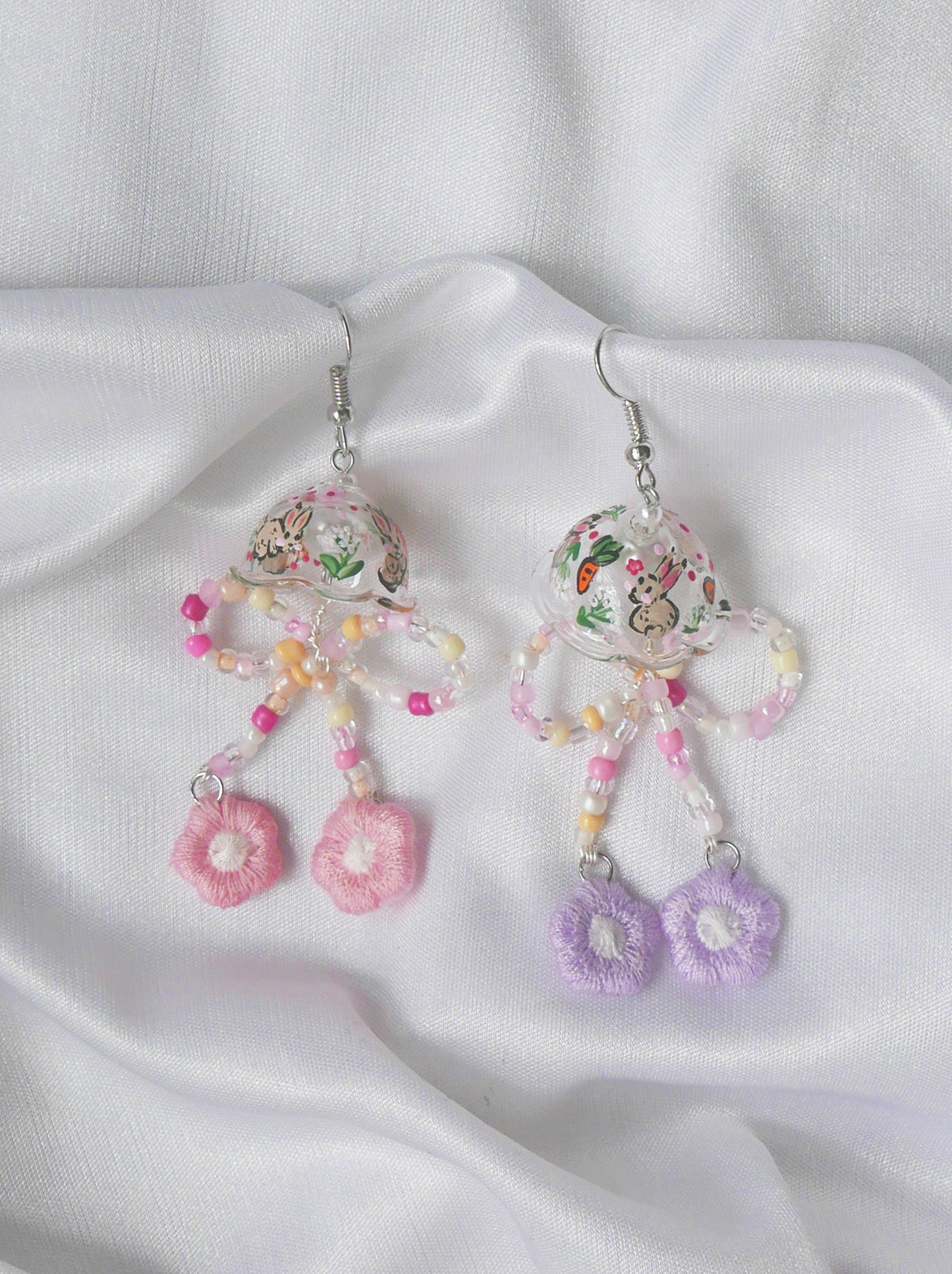 Bunnies Ribbon Dangling (mismatch)