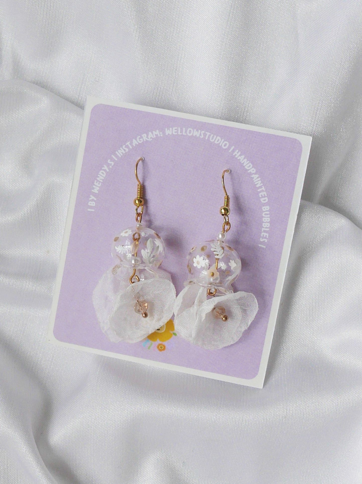 Snowy Floral Dangling