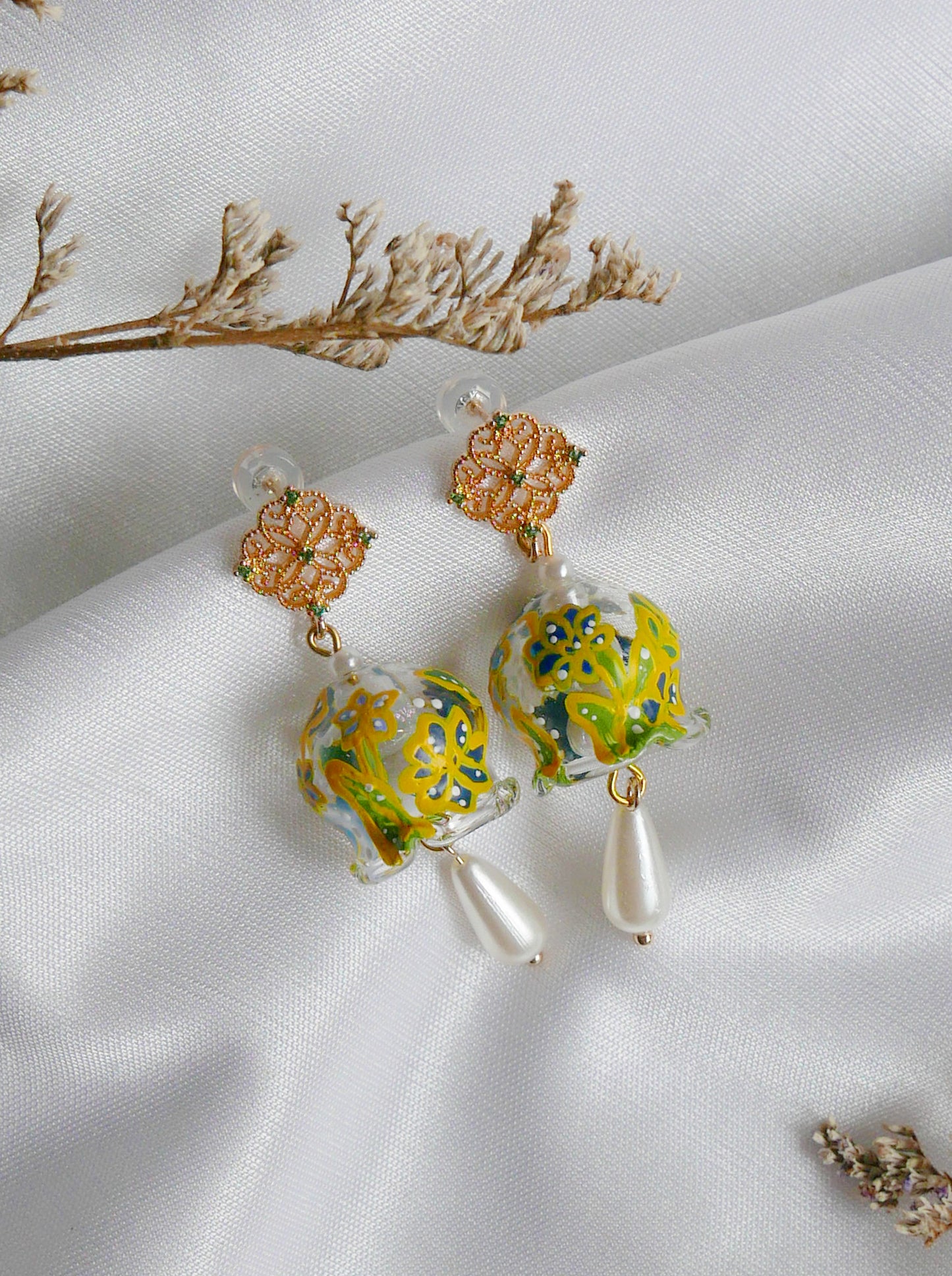 Batik Yellow Jellyfish (925 silver)