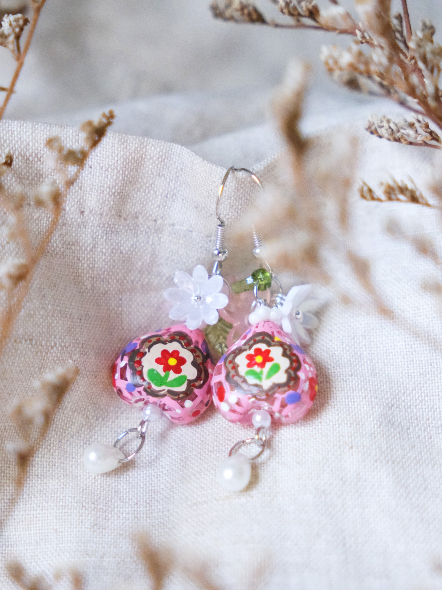 Mini Vase Pop Earrings (light pink)