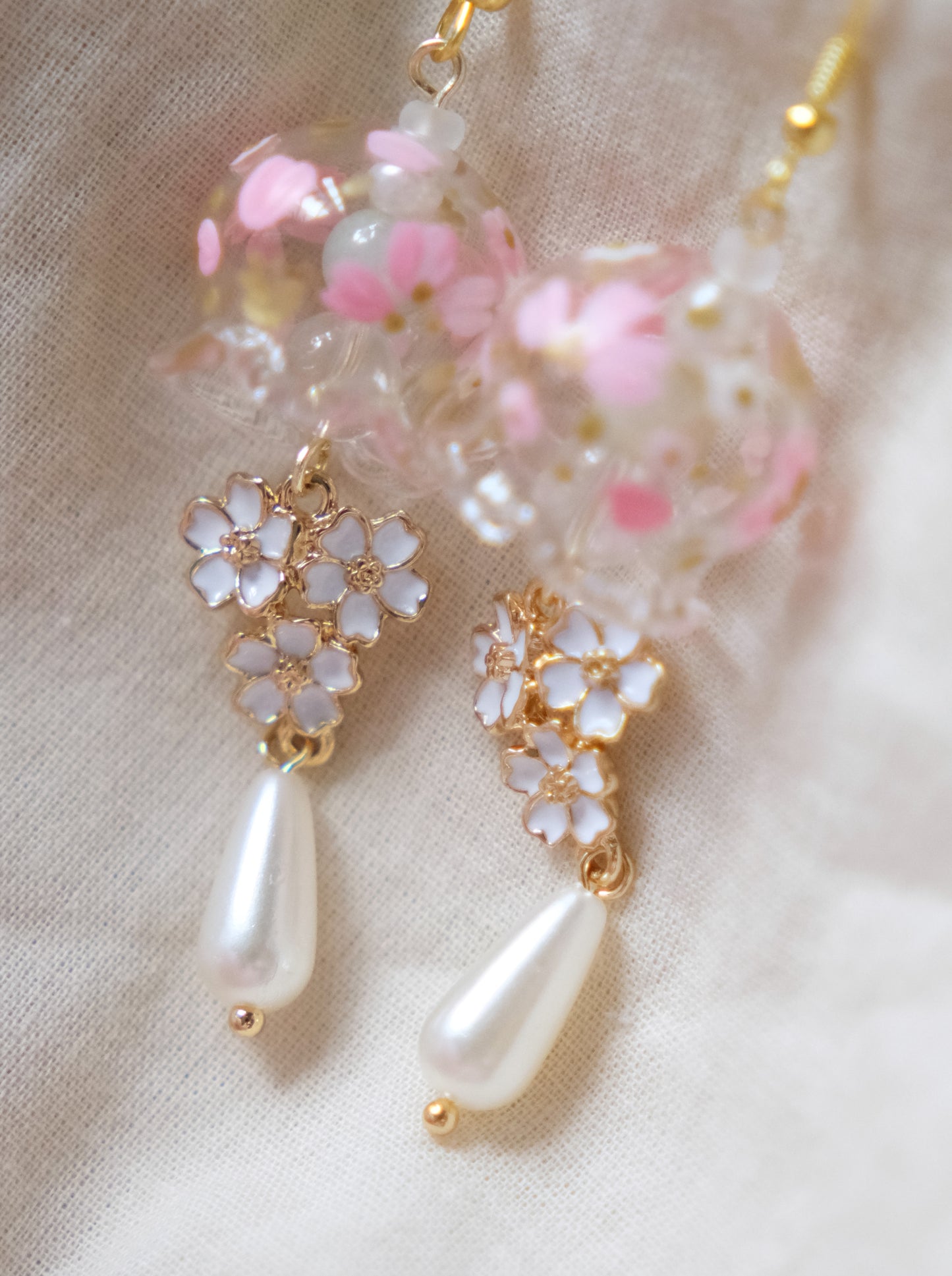 Yoshino Cherry Blossom Fish Hook (925 silver)