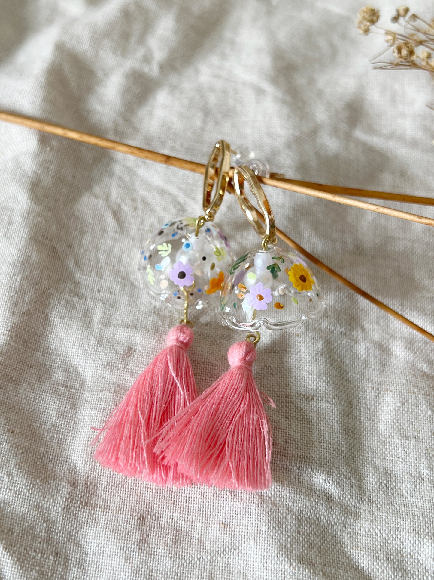 Floral Jellyfish Dangling (pink tassel)