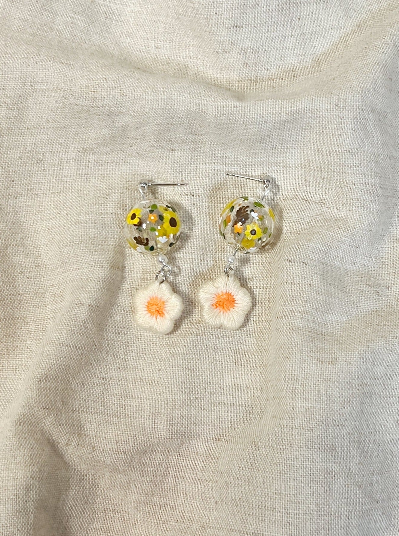 Little Sunflowers Earrings (ball studs)