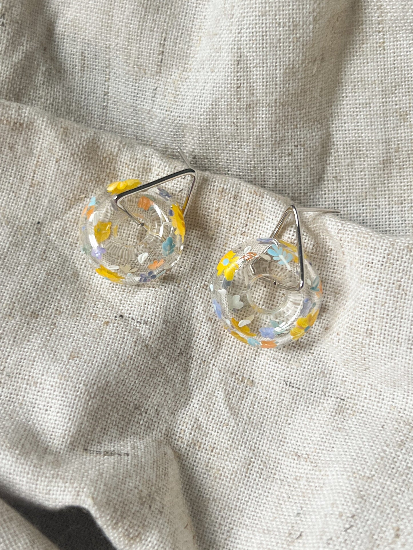 Pastel Garden Triangle Ring Studs (925 silver)