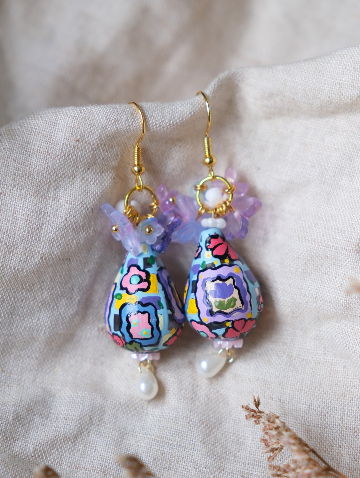 Bud Vase Floral Frame Earrings