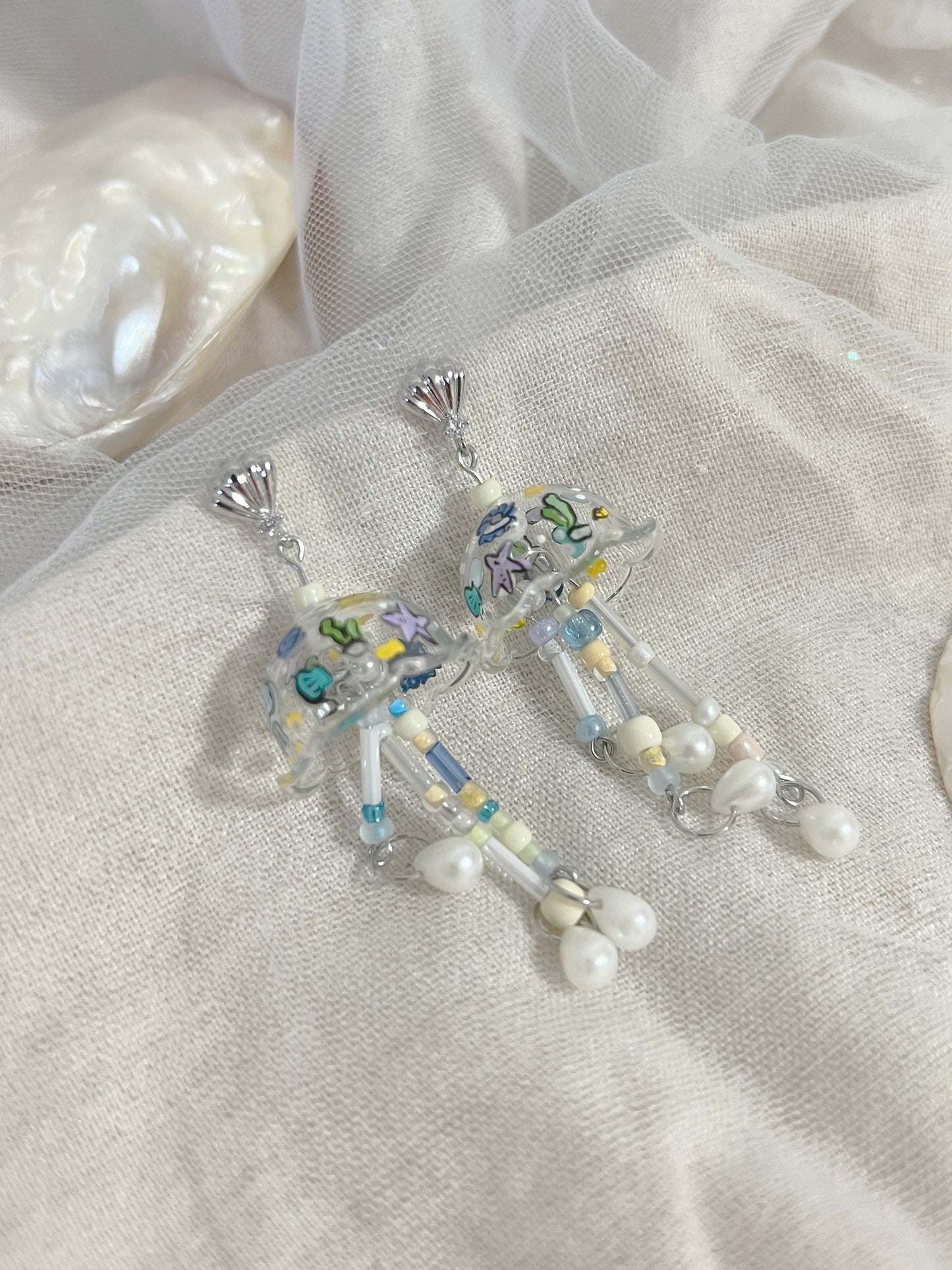 Ocean Jellyfish (925 seashell studs)