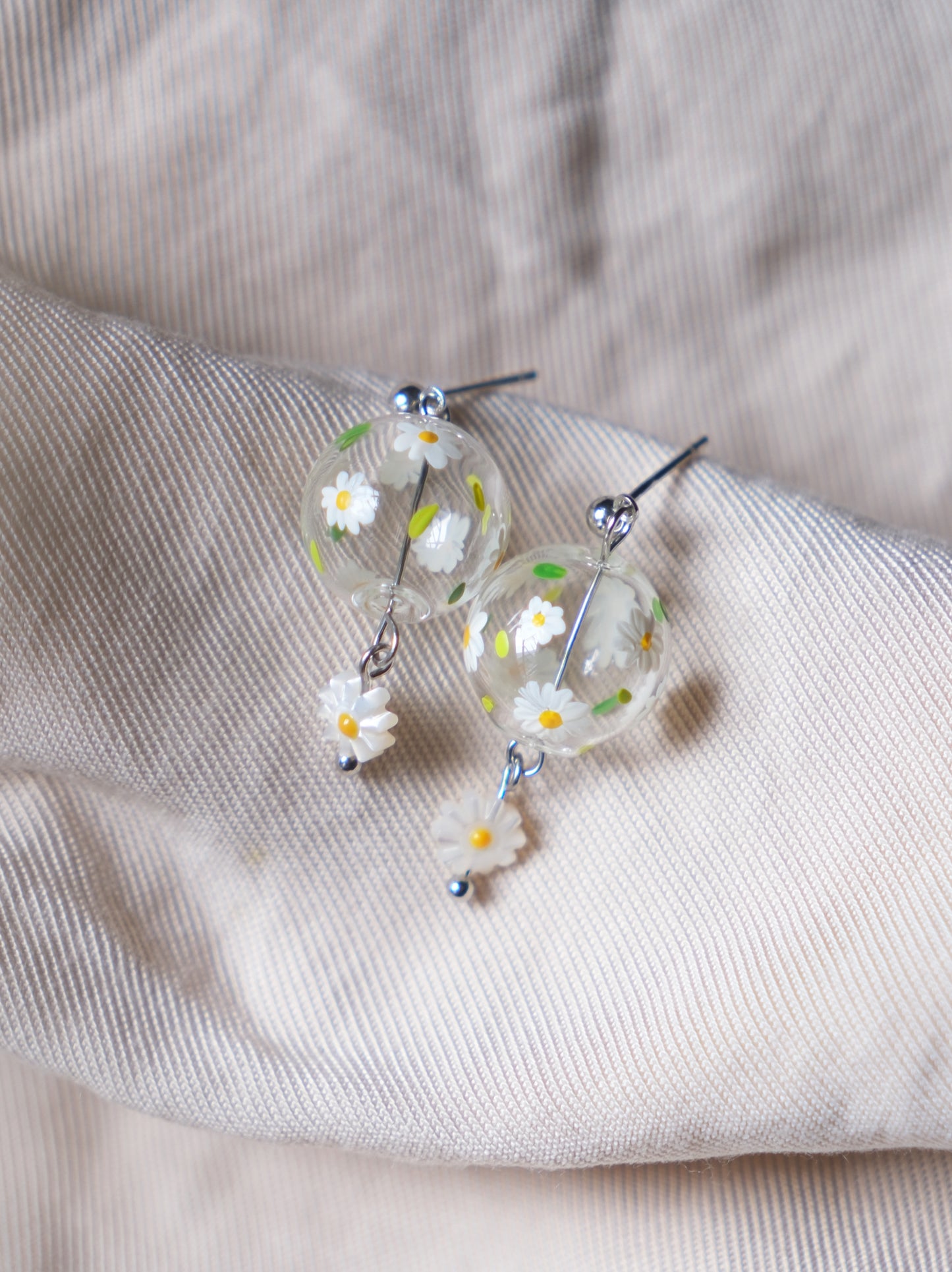 Little Daisy (Ball Studs)