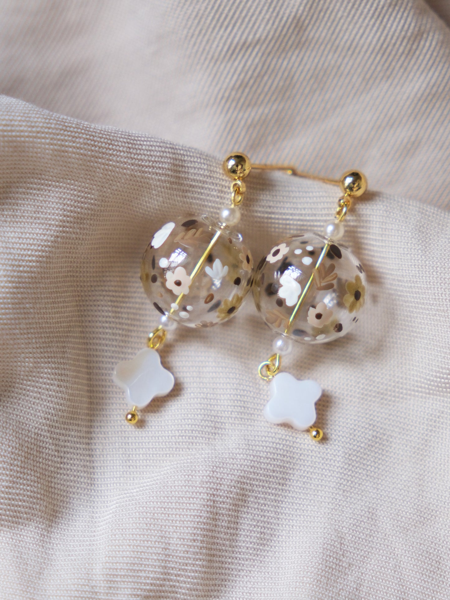 Snowy Winter Ball Studs (925 silver)