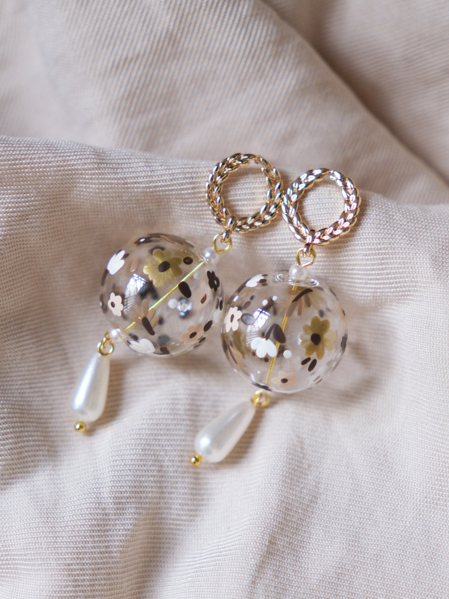 Snowy Wreath Studs (925 silver)