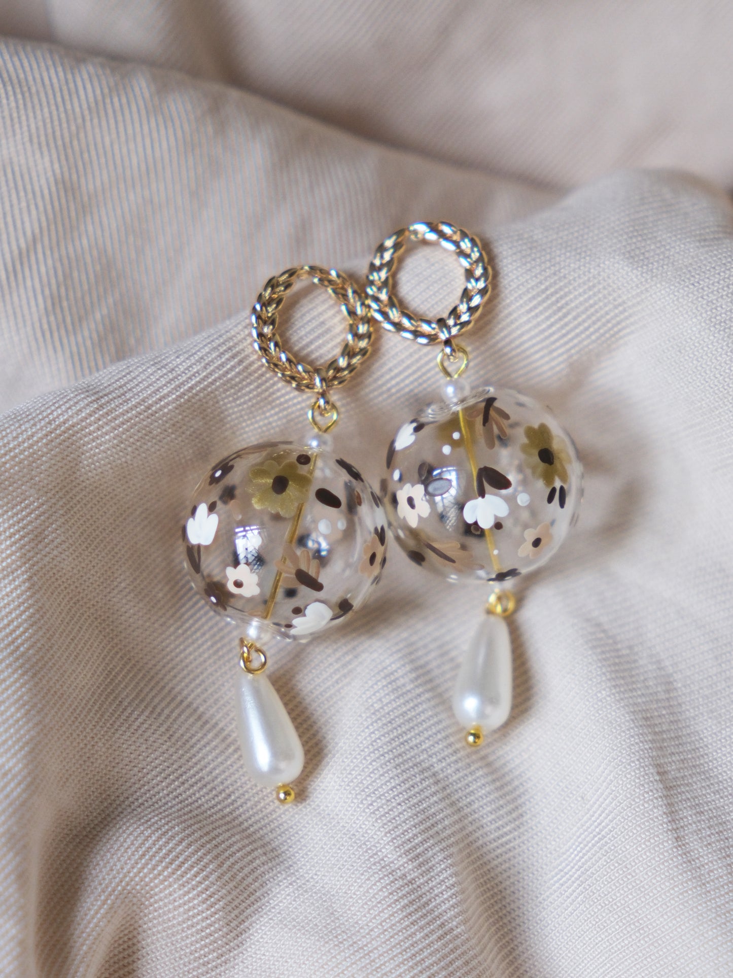 Snowy Wreath Studs (925 silver)