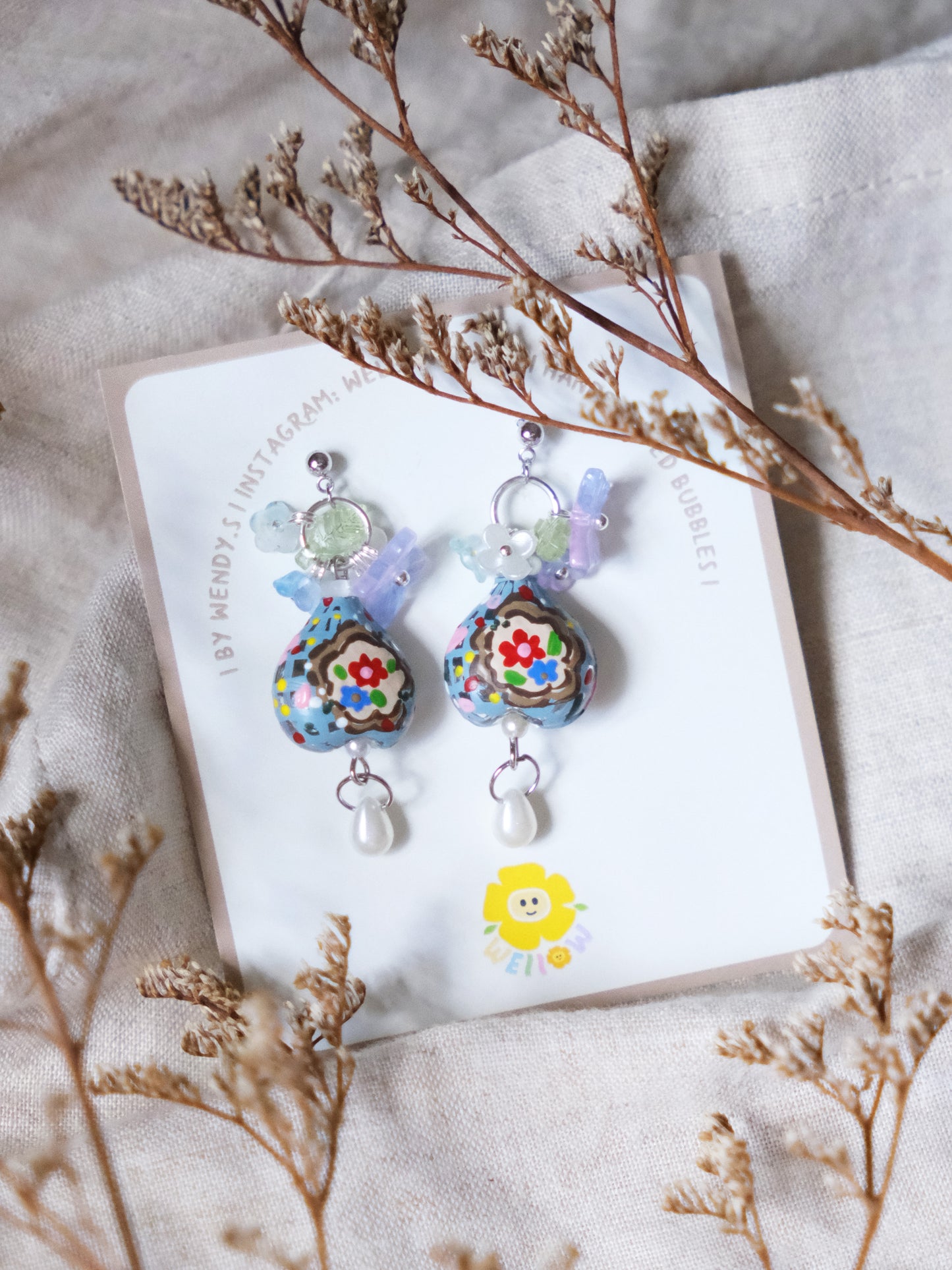 Mini Vase Pop Earrings (light blue)