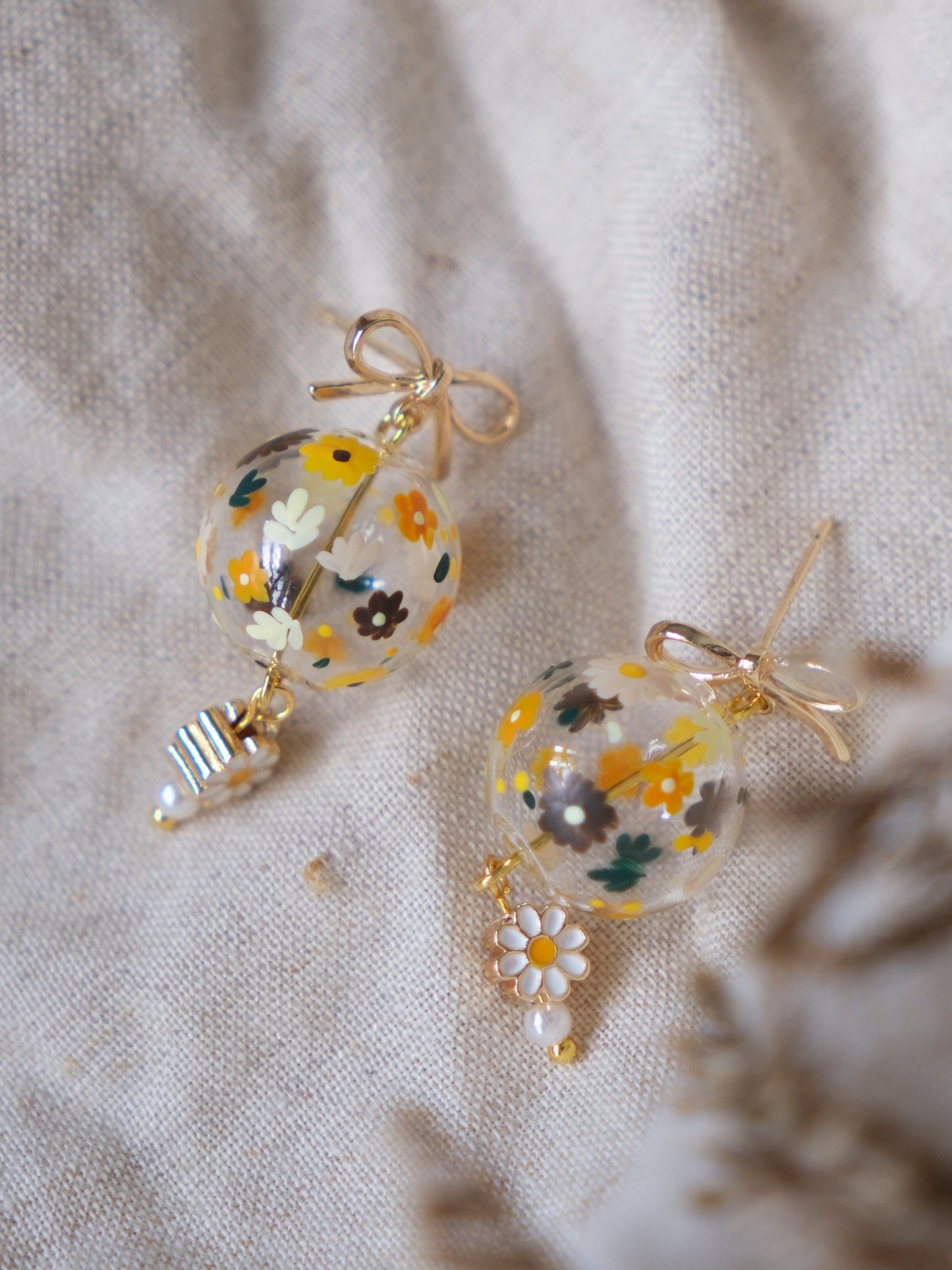 Sunflowers Lover (925 Silver Ribbon Studs)