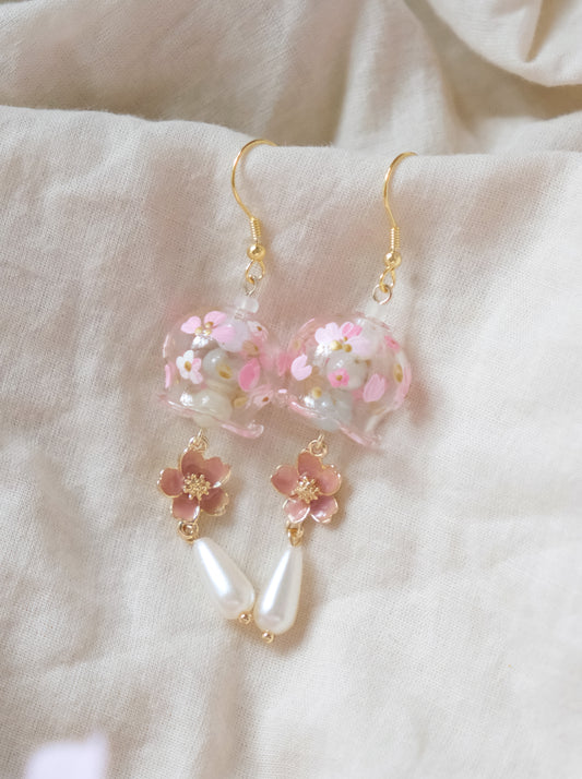 Yoshino Cherry Pink Fish Hook (925 silver)