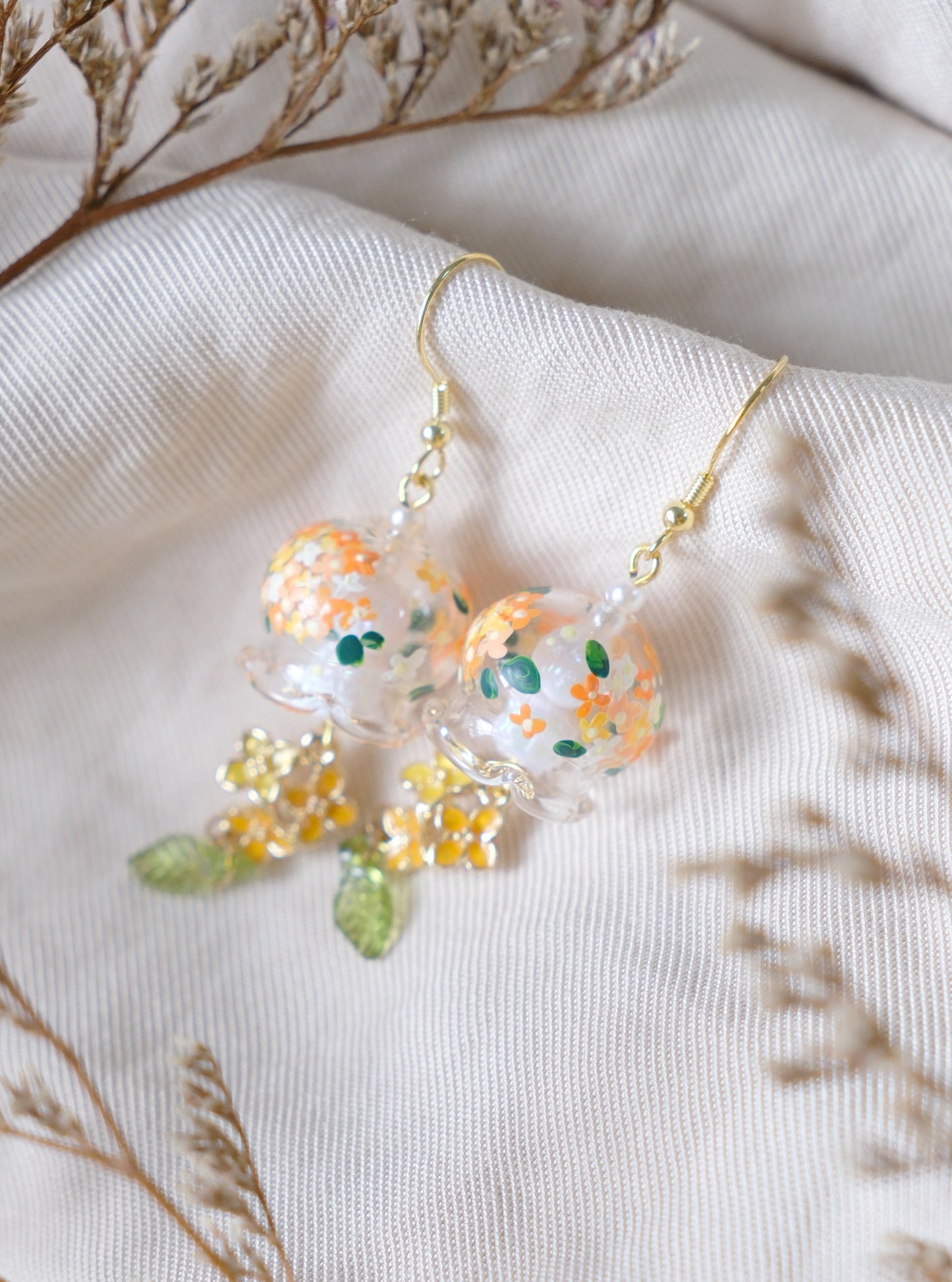 Warm Hydrangea Fish Hook (925 silver)